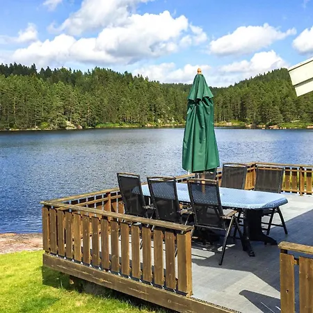 2 Bedroom Beautiful In Vatnestrom * Mykland