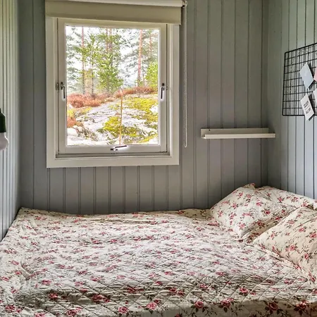 2 Bedroom Beautiful In Vatnestrom *