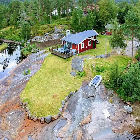 2 Bedroom Beautiful In Vatnestrom * Mykland